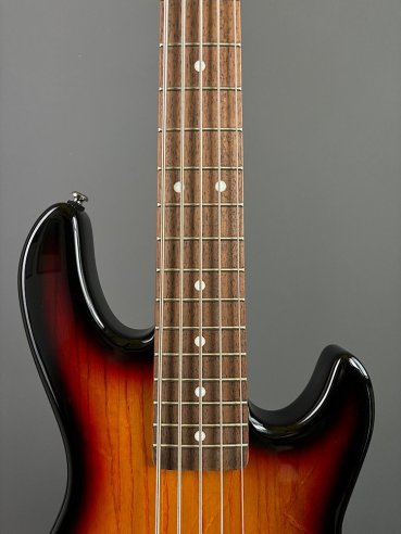 G&L L2500 Tribute Rosewood Fingerboard 3 Color Sunburst 5 Corde