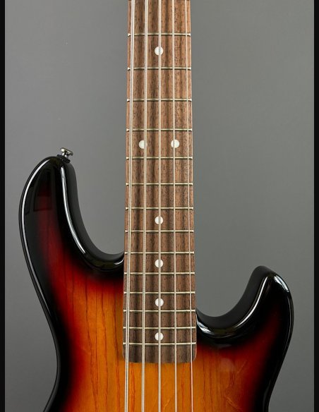 G&L L2500 Tribute Rosewood Fingerboard 3 Color Sunburst 5 Corde