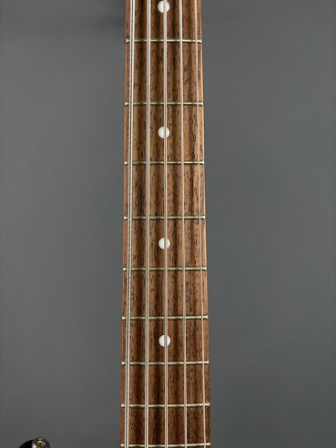 G&L L2500 Tribute Rosewood Fingerboard 3 Color Sunburst 5 Corde