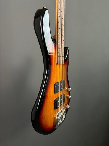 G&L L2500 Tribute Rosewood Fingerboard 3 Color Sunburst 5 Corde
