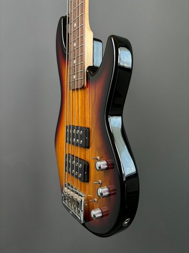 G&L L2500 Tribute Rosewood Fingerboard 3 Color Sunburst 5 Corde