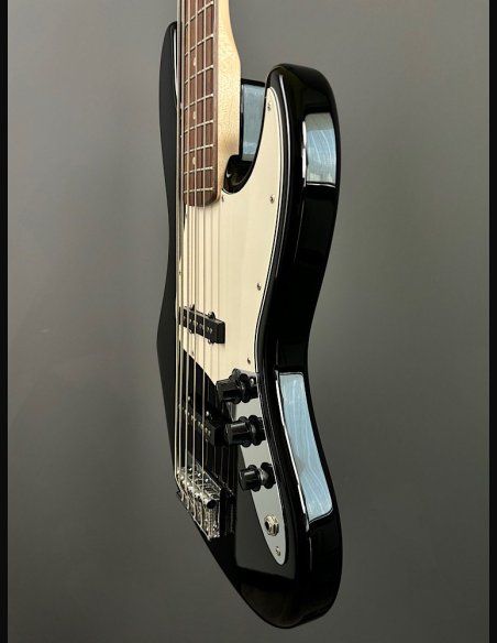 Squier Affinity Series Jazz Bass V Strings Black