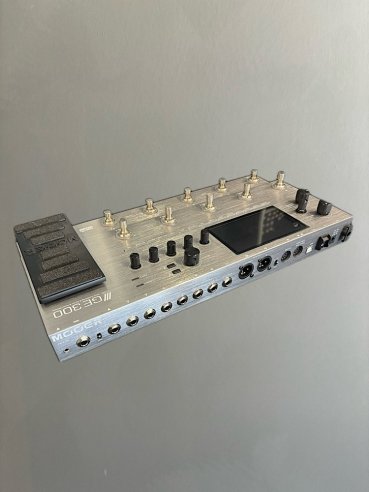 Mooer GE300 Pedaliera Multieffetto