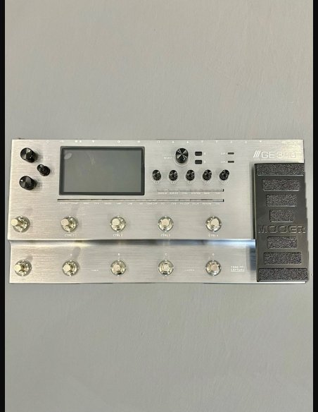 Mooer GE300 Pedaliera Multieffetto