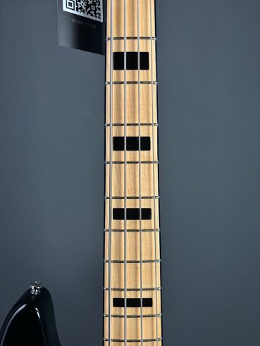 Sire Marcus Miller V7 Vintage Alder-4 (2nd Gen) Black