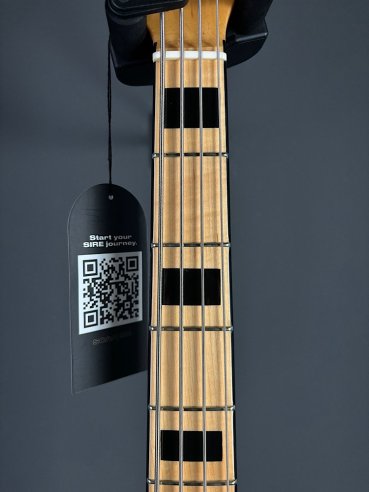 Sire Marcus Miller V7 Vintage Alder-4 (2nd Gen) Black