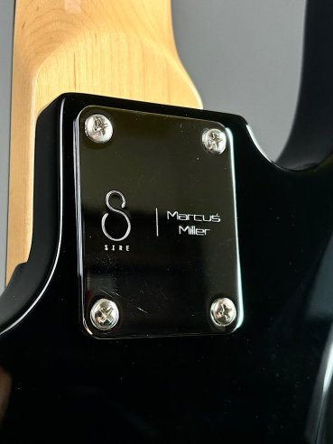 Sire Marcus Miller V7 Vintage Alder-4 (2nd Gen) Black