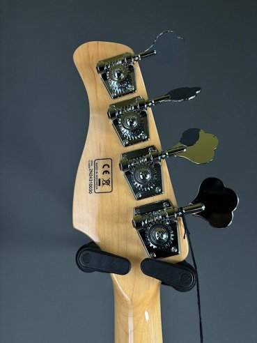 Sire Marcus Miller V7 Vintage Alder-4 (2nd Gen) Black