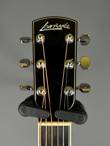 Larrivée Model C-10