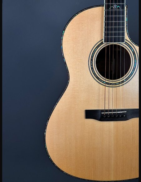 Larrivée Model C-10