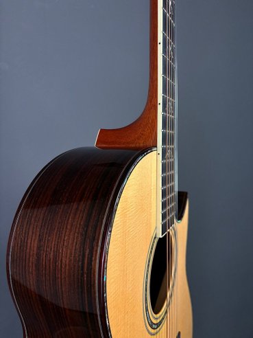 Larrivée Model C-10