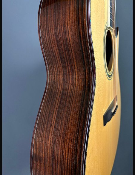 Larrivée Model C-10