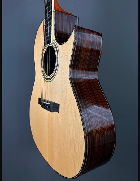 Larrivée Model C-10