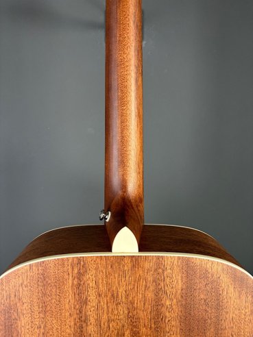 Art & Lutherie Americana EQ Chitarra Folk Elettrificata