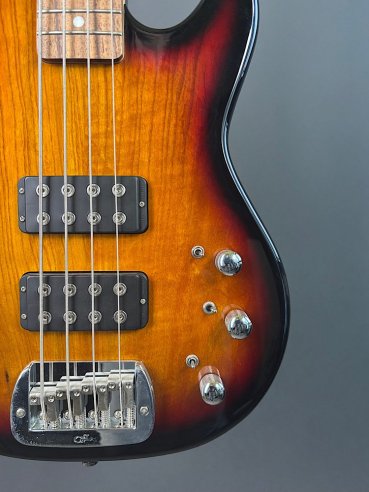 G&L L2000 Tribute Rosewood Fingerboard 3 Color Sunburst 4 Corde