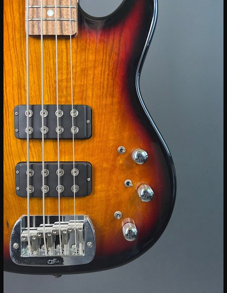 G&L L2000 Tribute Rosewood Fingerboard 3 Color Sunburst 4 Corde