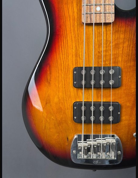 G&L L2000 Tribute Rosewood Fingerboard 3 Color Sunburst 4 Corde