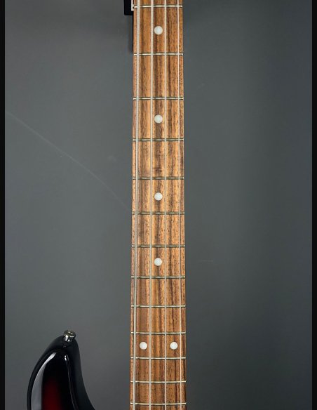 G&L L2000 Tribute Rosewood Fingerboard 3 Color Sunburst 4 Corde