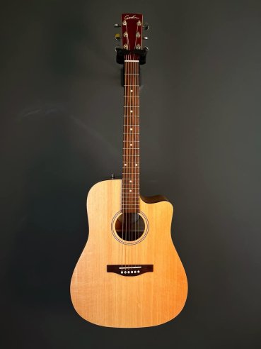 Godin Metropolis CW Natural EQ