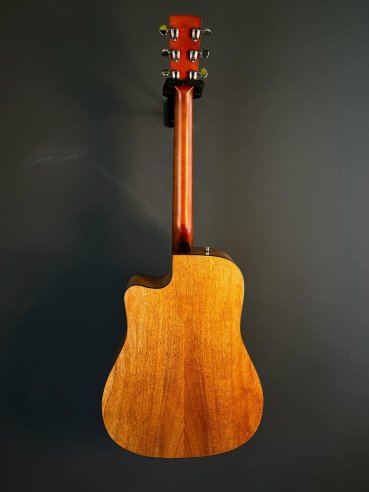 Godin Metropolis CW Natural EQ