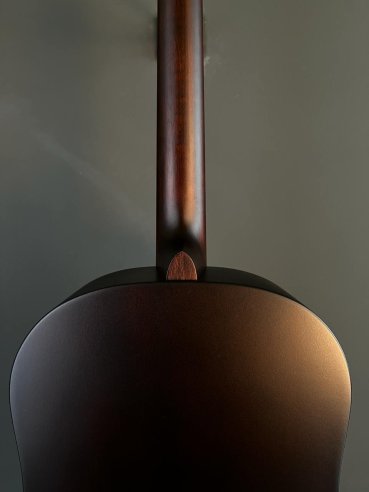 Sigmaguitars JM-SGE Dreadnought Slope Sunburst