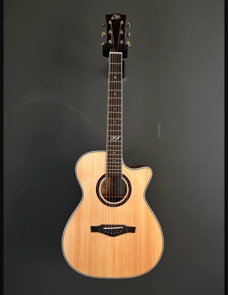 Eko TRI A300 CE Cutaway Chitarra Folk Elettrificata