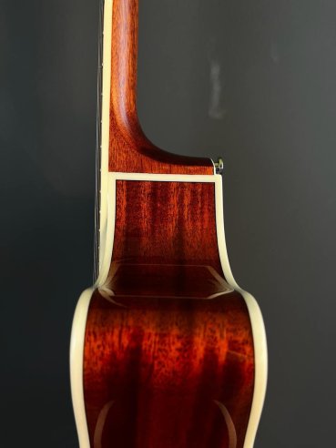 Eko TRI A300 CE Cutaway Chitarra Folk Elettrificata