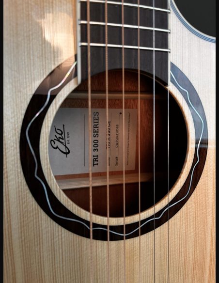 Eko TRI A300 CE Cutaway Chitarra Folk Elettrificata