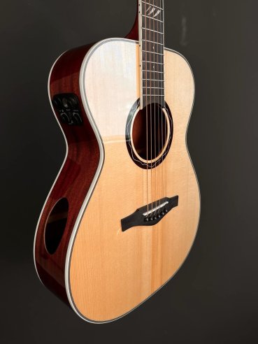 Eko TRI A300 E Cutaway Chitarra Folk Elettrificata