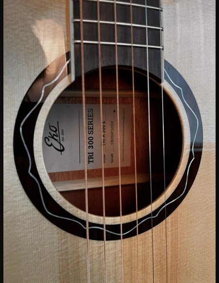 Eko TRI A300 E Cutaway Chitarra Folk Elettrificata