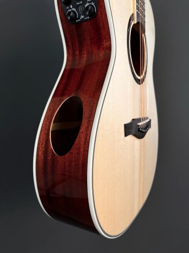 Eko TRI A300 E Cutaway Chitarra Folk Elettrificata