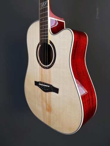 Eko TRI D300 CE Chitarra Folk Elettrificata