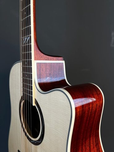 Eko TRI D300 CE Chitarra Folk Elettrificata