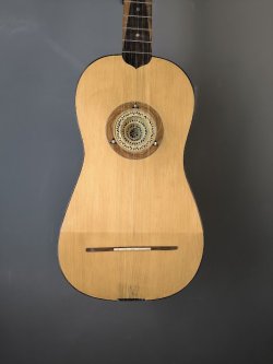 Liuteria Scordamaglia Mario Chitarra Battente 2