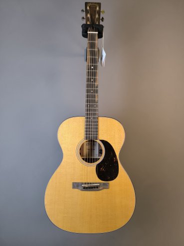 Martin 000-12E Retro Sapele