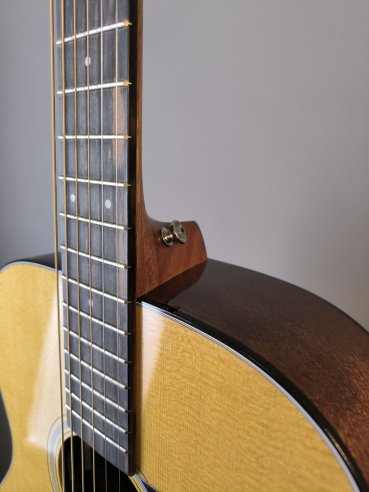 Martin 000-12E Retro Sapele