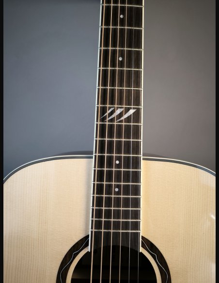 Eko TRI D300 E Chitarra Folk Elettrificata