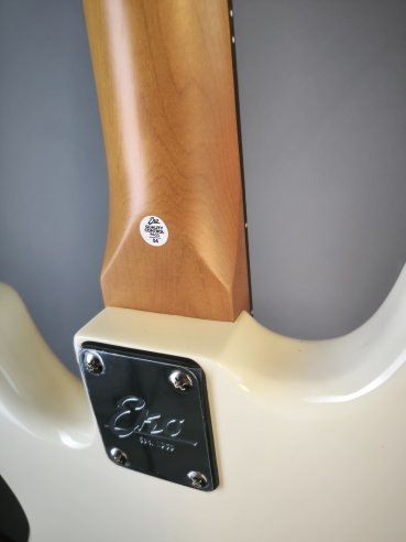 Eko PB-400 Vintage White Basso Elettrico