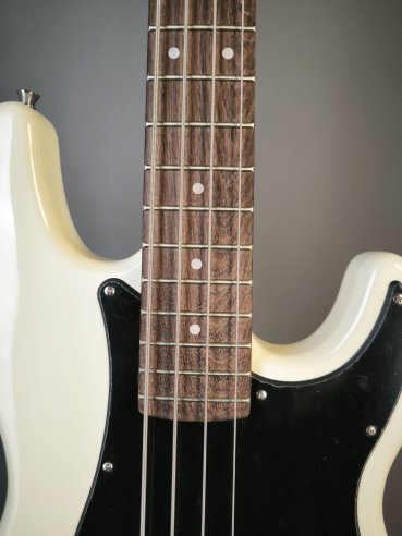 Eko PJ-400 Vintage White Basso Elettrico