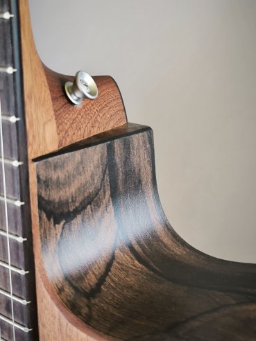 Martin OMC-X2E Ziricote Remastered