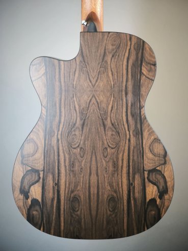 Martin OMC-X2E Ziricote Remastered