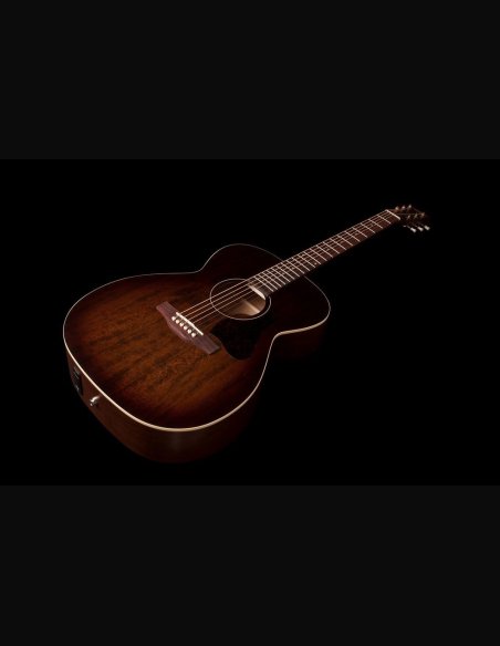 Art & Lutherie Legacy CW Concert Hall Bourbon Burst Qit Chitarra Folk Elettrificata