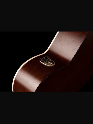 Art & Lutherie Legacy CW Concert Hall Bourbon Burst Qit Chitarra Folk Elettrificata