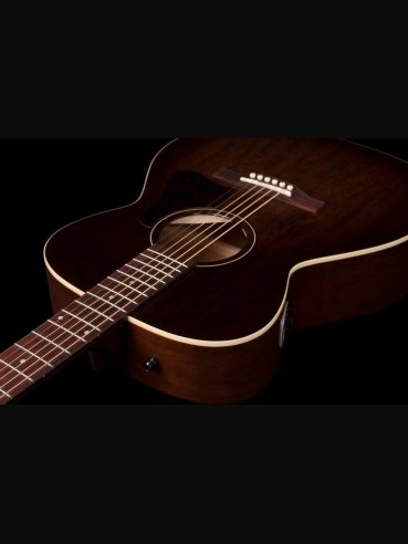 Art & Lutherie Legacy CW Concert Hall Bourbon Burst Qit Chitarra Folk Elettrificata