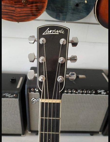 Larrivee OM09 Cutaway Rosewood