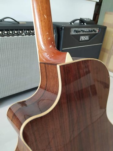 Larrivee OM09 Cutaway Rosewood