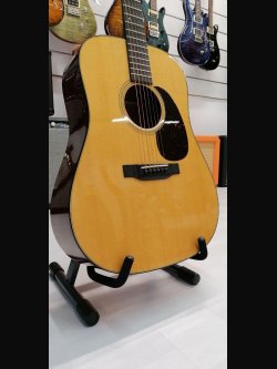 Martin D-18E Folk Elettrificata + Astuccio 2