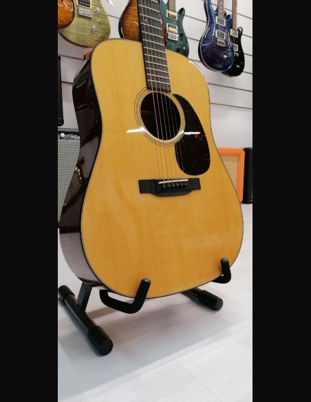 Martin D-18E Folk Elettrificata + Astuccio