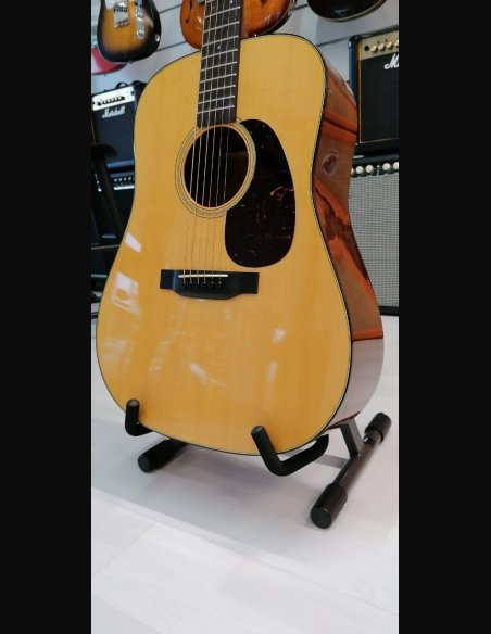 Martin D-18E Folk Elettrificata + Astuccio