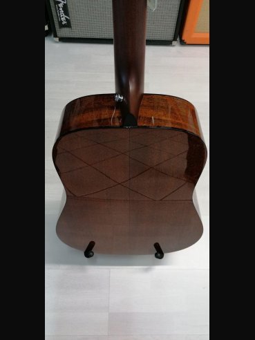 Martin D-18E Folk Elettrificata + Astuccio